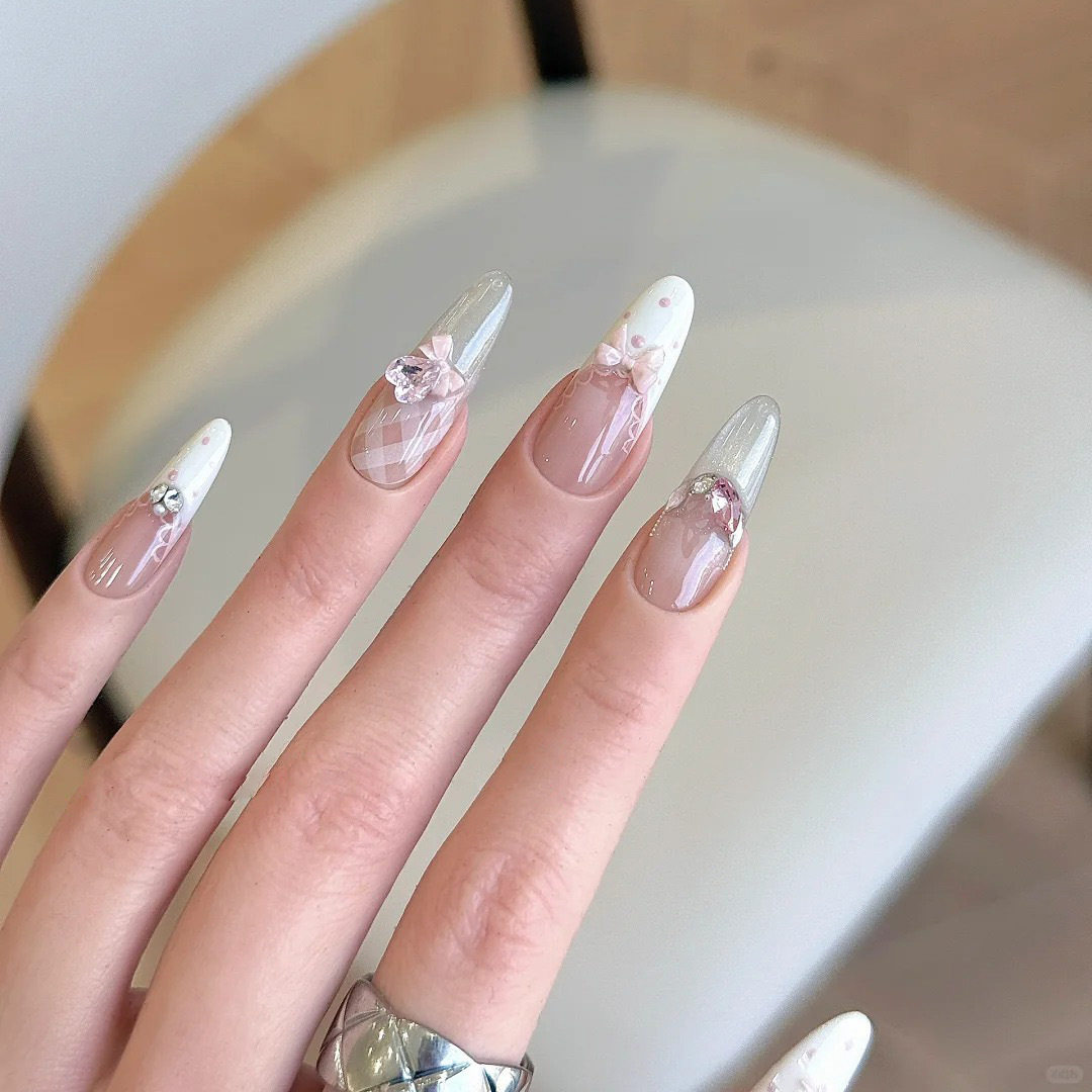 纯手工穿戴甲奶油蝴蝶结猫眼堆钻法式氛围感气质格纹温柔显白美甲