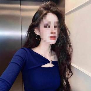 上衣内搭高级感小众显瘦巨好看 正肩长袖 藏宝蓝辣妹镂空长袖 打底衫