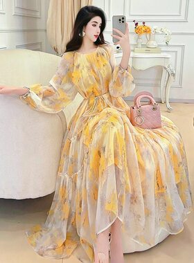法式雪纺碎花连衣裙2025年夏季新款女时尚温柔风显瘦度假长裙