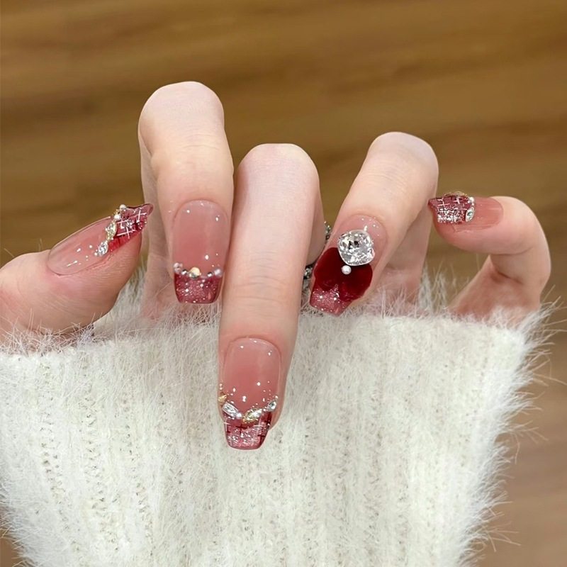 手工儿童美甲穿戴甲高级感中长款红色香风萝莉指甲贴片2026年新款,彩妆/香水/美妆工具,穿戴甲/甲片,淘宝优惠券,粉丝福利购,淘宝优惠卷