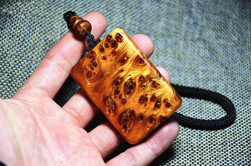 太行崖柏无事牌陈化高油手把件原料满瘤疤实木牌子文玩车挂小吊坠