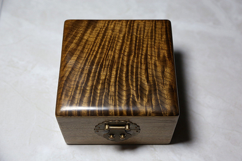 阴沉金丝楠木珠宝首饰收纳盒乌木手工榫卯客厅摆件结婚收藏礼品