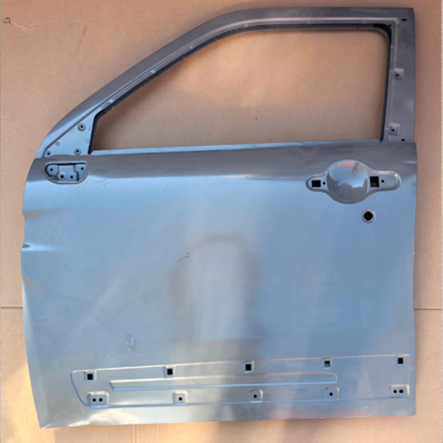 鸿日U8X9雷竞D80车门前门后背门