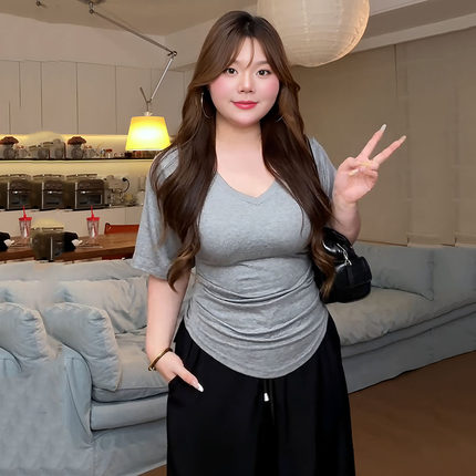 大码女装正肩V领收腰短袖t恤女夏季新款微胖mm巨显瘦遮肉灰色上衣