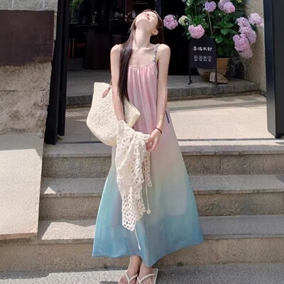 2026新款绝美吊带裙法式浪漫海边度假多巴胺渐变拼色连衣裙女夏季