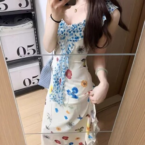 2026新款巨好看小众长裙海边度假穿搭法式吊带碎花连衣裙子女夏季