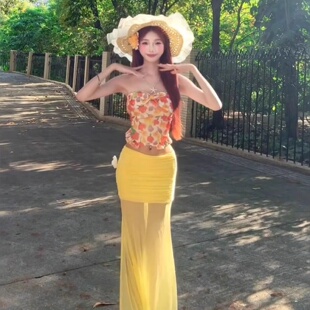 女夏碎花抹胸上衣穿搭粉色网纱包臀半身裙两件套 海边度假辣妹套装