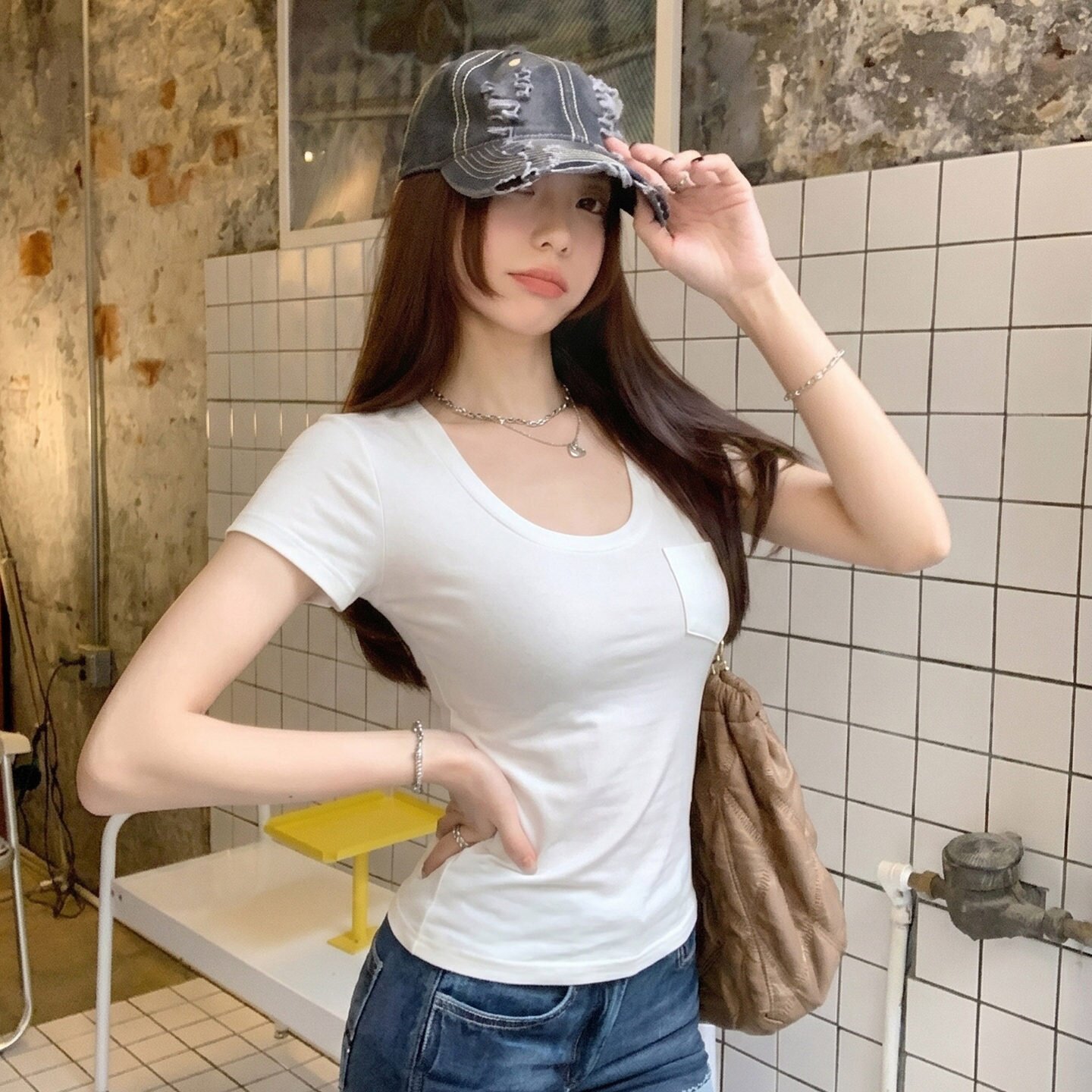 纯欲风口袋u领短袖T恤女夏季收腰修身打底衫辣妹白色紧身百搭上衣