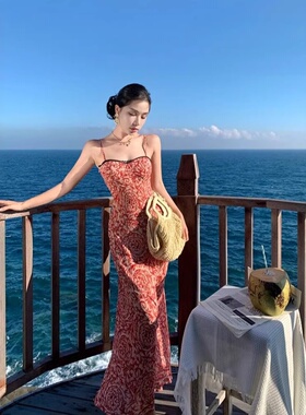 复古红色印花吊带连衣裙女夏季蕾丝拼接收腰鱼尾裙子纯欲包臀长裙