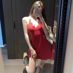 法式复古红色波点蕾丝拼接深V领短裙女夏辣妹性感露背挂脖连衣裙