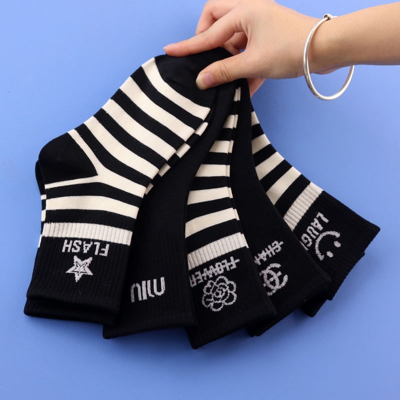 潮流儿童袜子秋冬季厚款纯棉男女童中长筒袜学生运动袜条纹字母袜