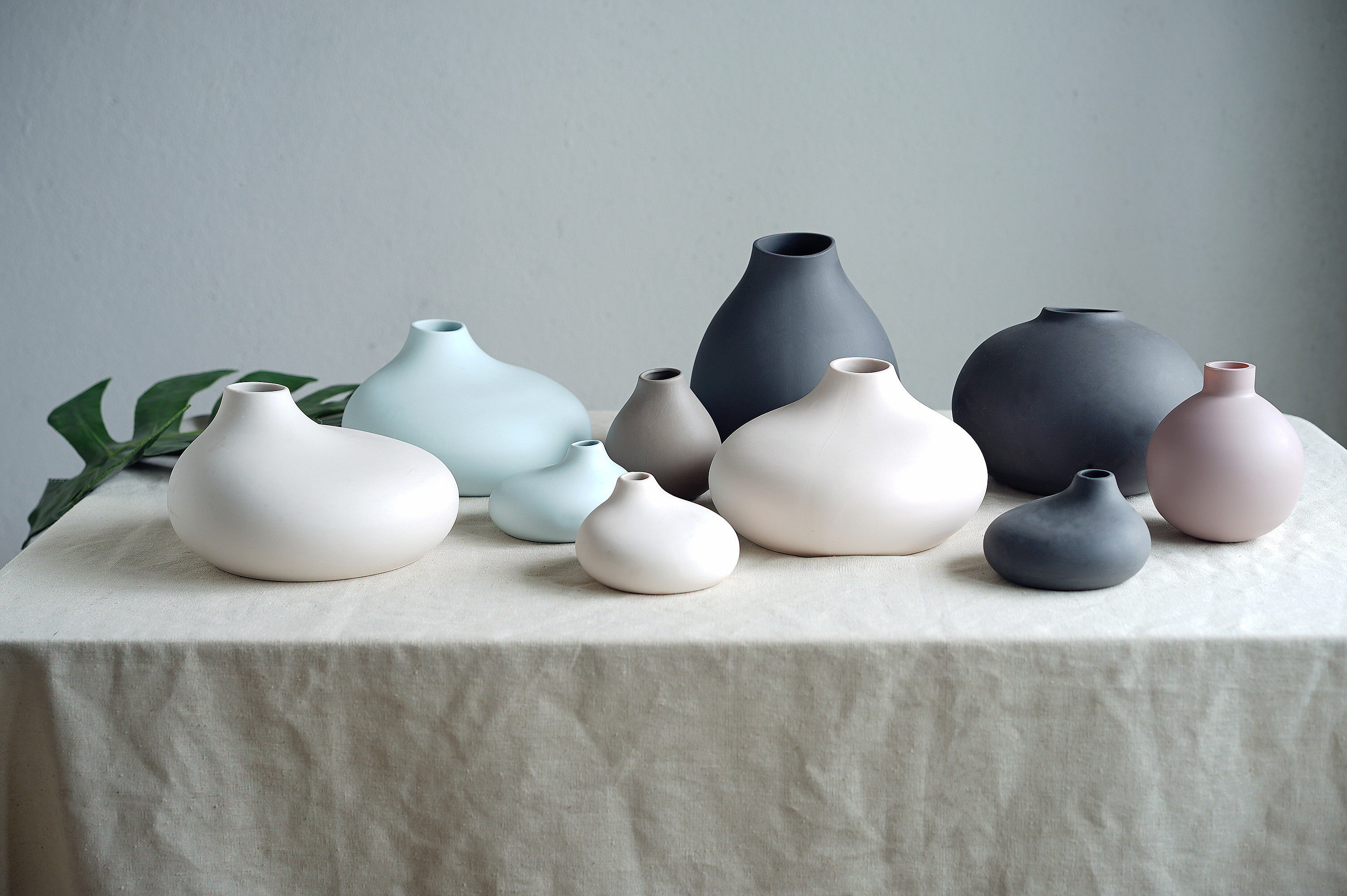 莫兰迪北欧哑光陶瓷花瓶磨砂不规则干花花器简约现代家居摆件装饰