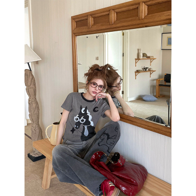 skipsmile秋冬新款趣味可爱立体小马卡通图案修身显瘦短袖上衣T恤