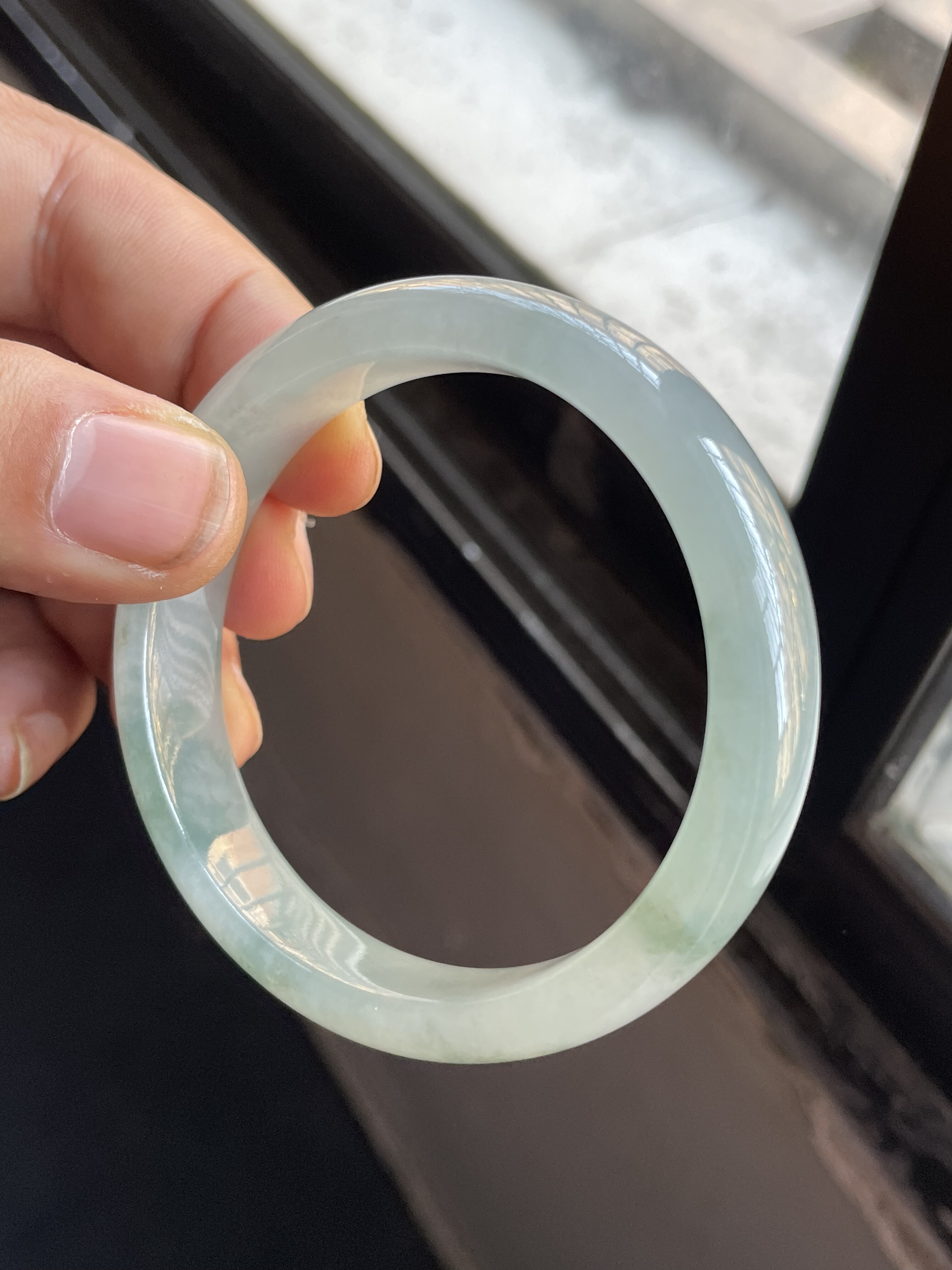 缅甸天然A货翡翠糯冰种飘花正圈手镯