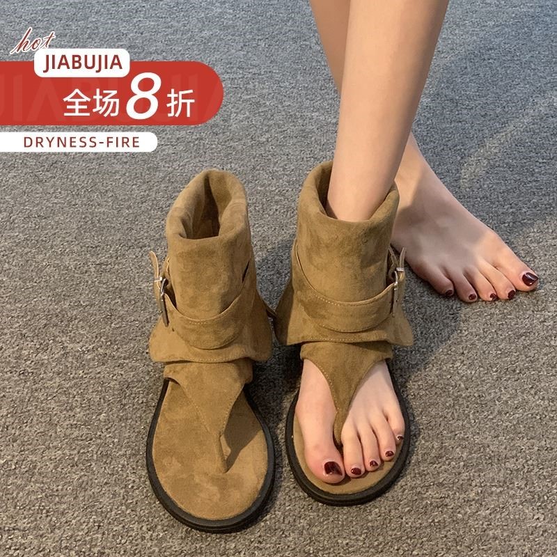 贾不假凉鞋女款2025新款夏季流行百搭小众设计感夹趾平底休闲凉靴