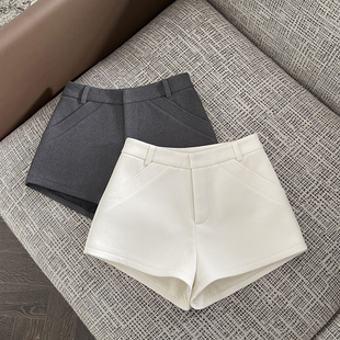 白色毛呢短裤女冬季A字高腰灰色呢子短裤显瘦直筒百搭休闲靴裤子
