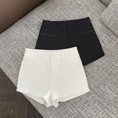 白色西装短裤女修身包臀2026新款紧身小个子辣妹裤自然腰辣妹热裤