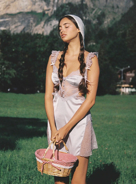 SoftRomance性感吊带睡裙透视网纱缎面拼接家居服纯欲诱惑套装