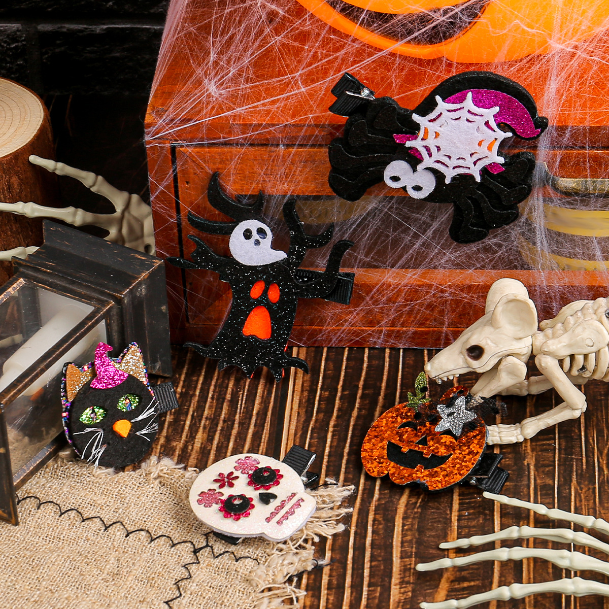 Halloween hair clip, scallion powder, spider skull, duckbil