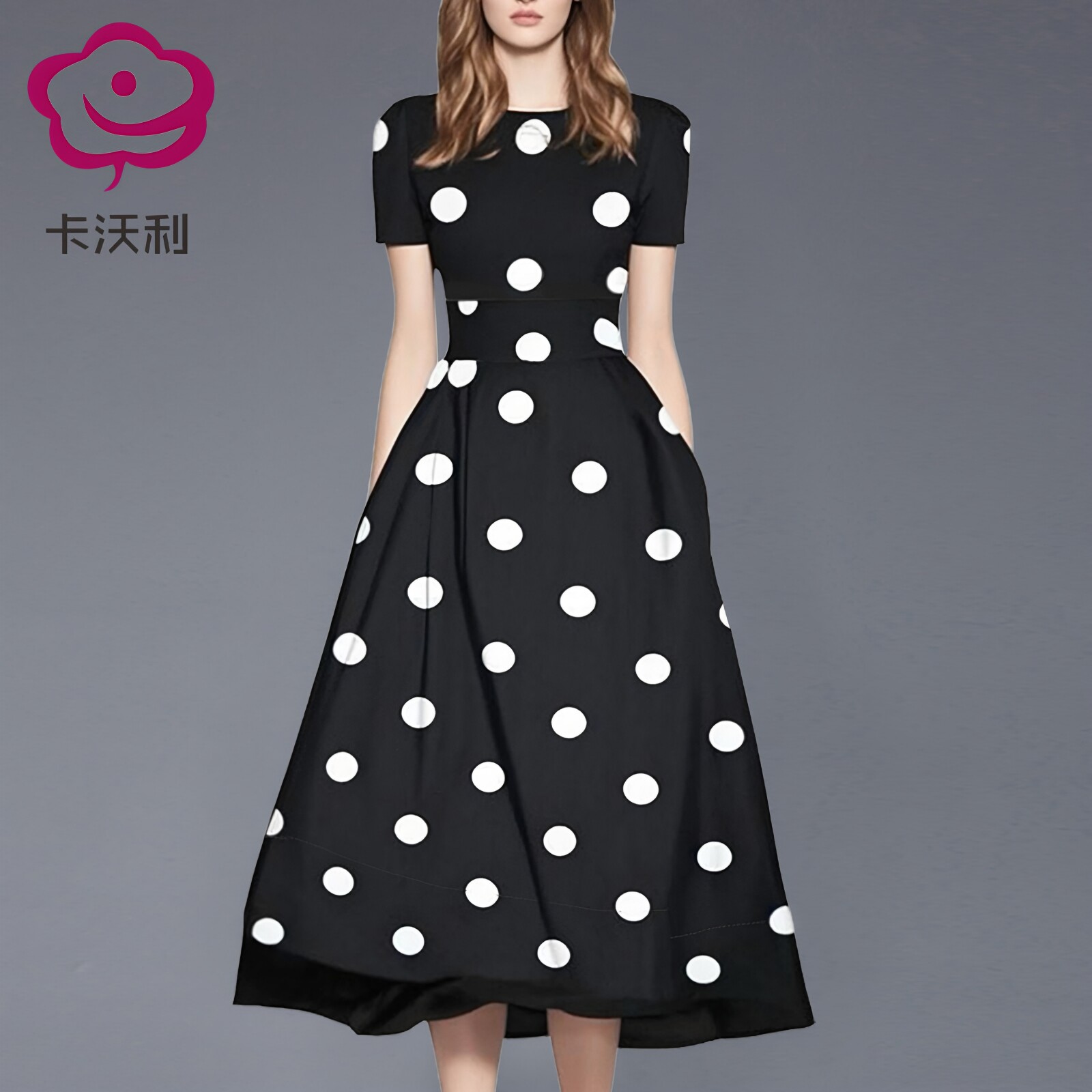 欧美时尚波点连衣裙女装2026新款夏洋气质修身显瘦雪纺裙子中长款