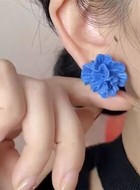 立体花朵耳环克莱因蓝色 花朵立体耳钉 复古清新显白 气质 耳饰耳