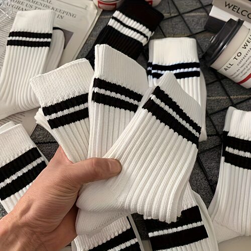 P 21772 Three stripe mid-calf socks 三条杠中筒运动篮球袜