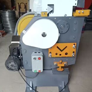 多功能冲剪机角钢切断冲孔切角一体机槽钢切断冲孔剪切机厂家