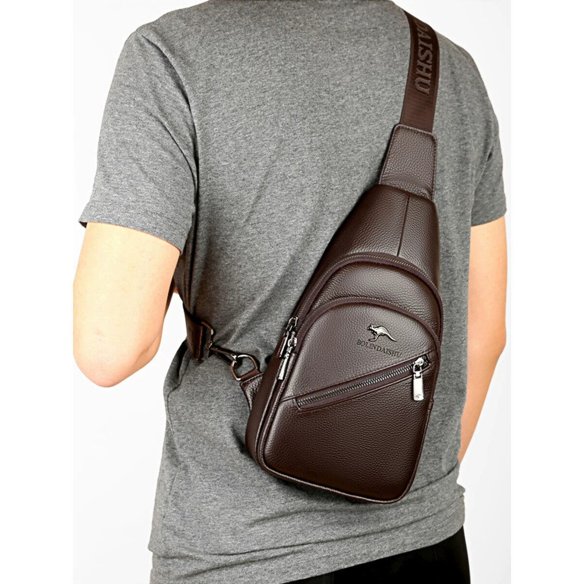 潮牌男士胸包2026新款真皮头层牛皮休闲运动单肩斜挎包男款胸前包