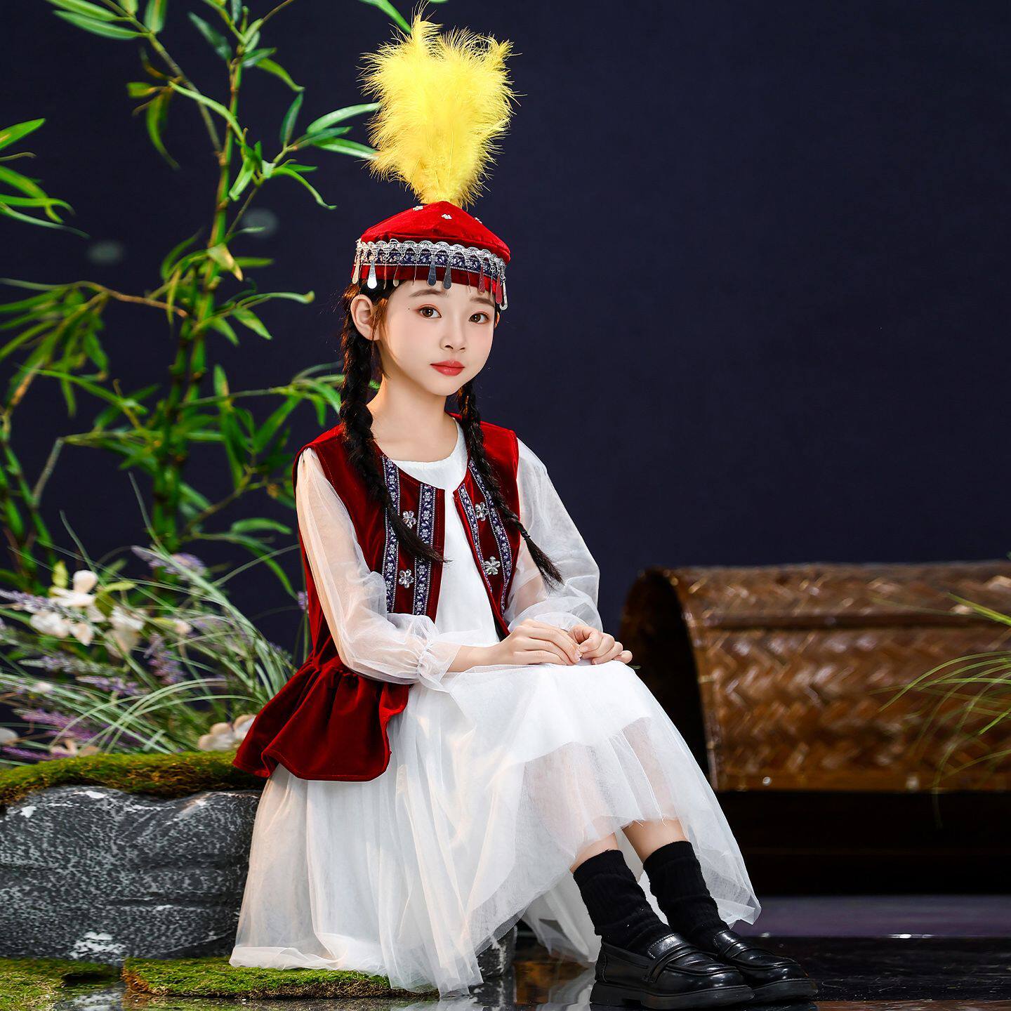 新疆维吾尔族舞蹈演出服饰维族哈萨克族男童古丽女童少数民族服装