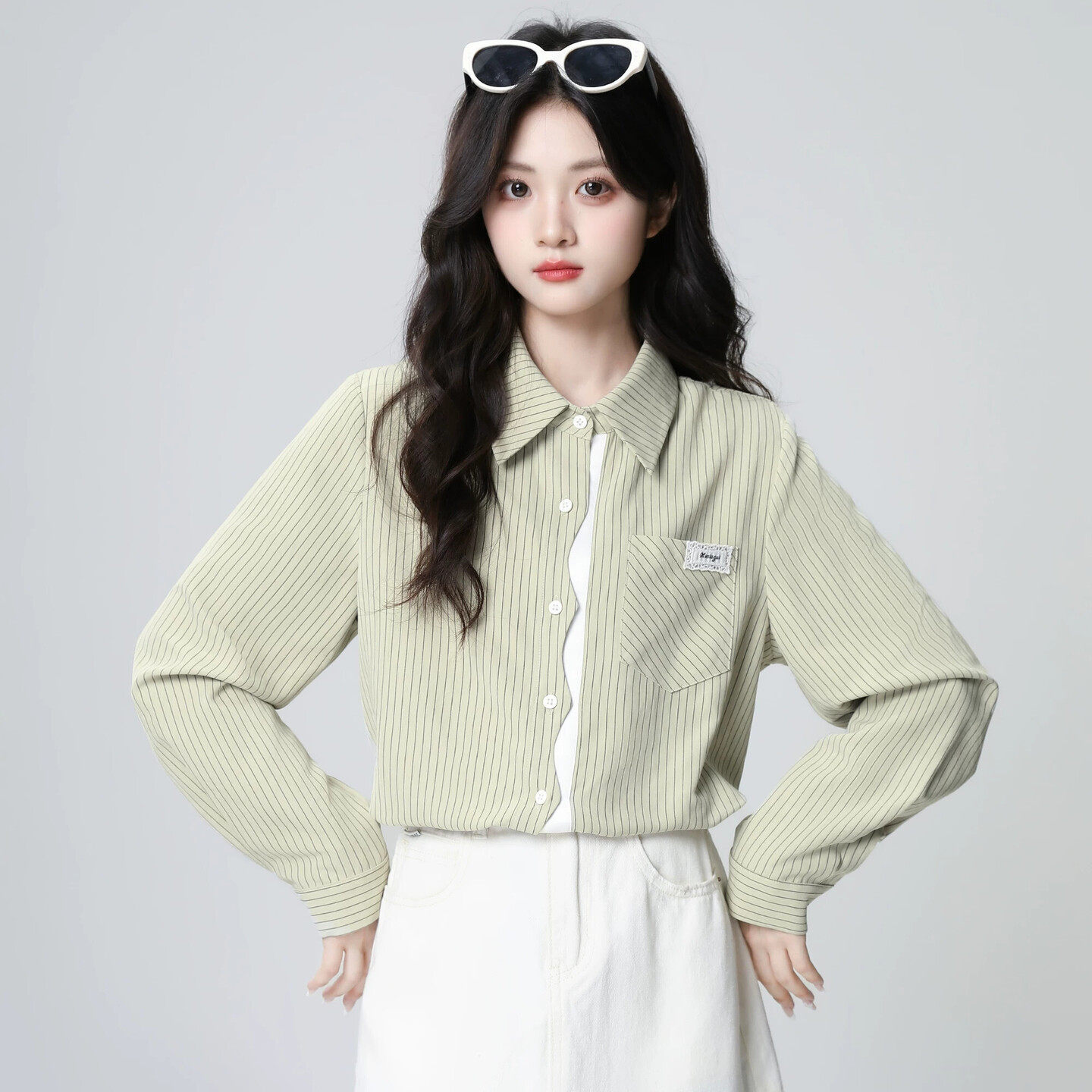 绿色条纹长袖衬衫外套女2026春秋新款不规则宽松外搭翻领衬衣上衣