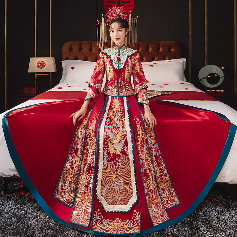 秀禾服新娘结婚敬酒中式嫁衣