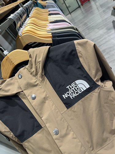 TheNorthFace/北面儿童户外防风防水硬壳冲锋衣外套 8c7m