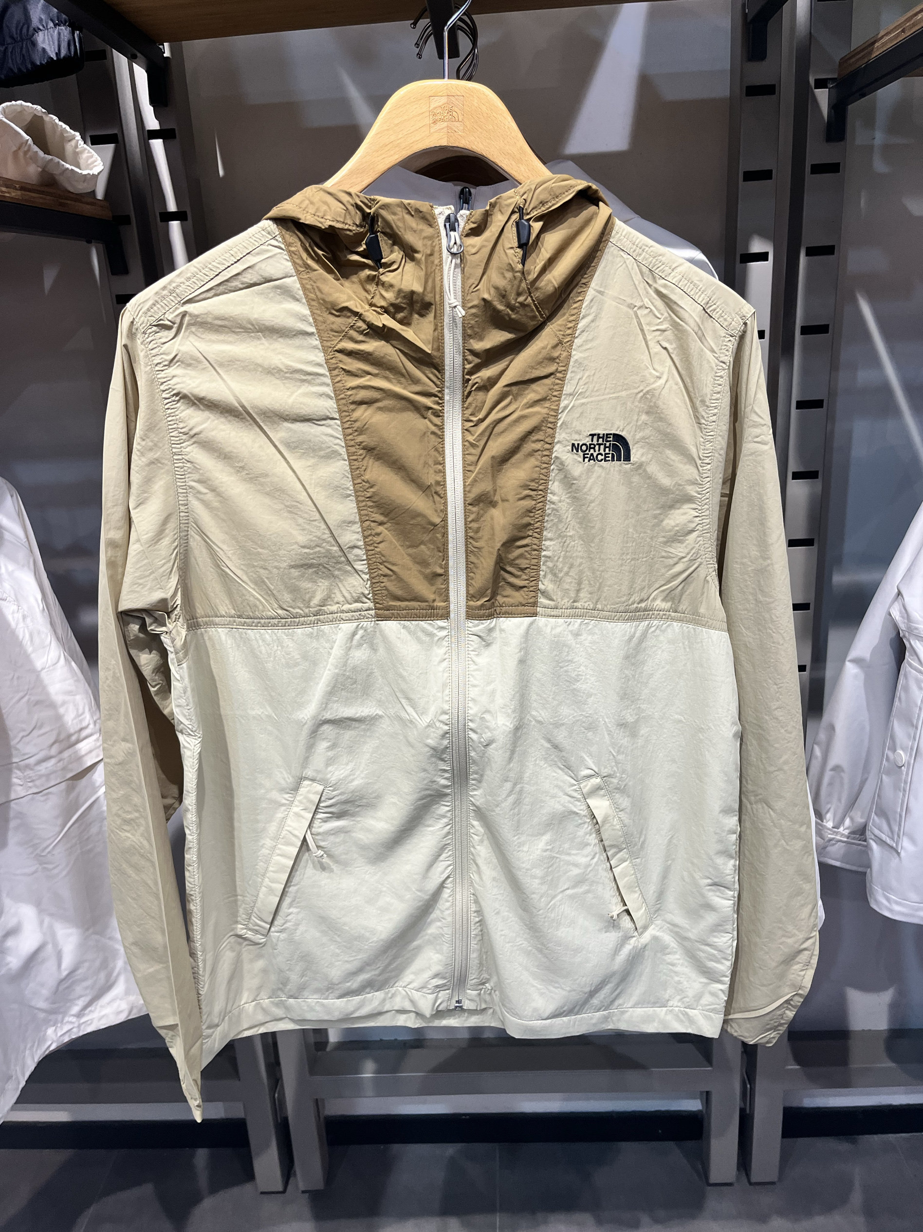 TheNorthFace/北面男子春夏户外UPF50+防泼水防晒衣皮肤衣8BA5