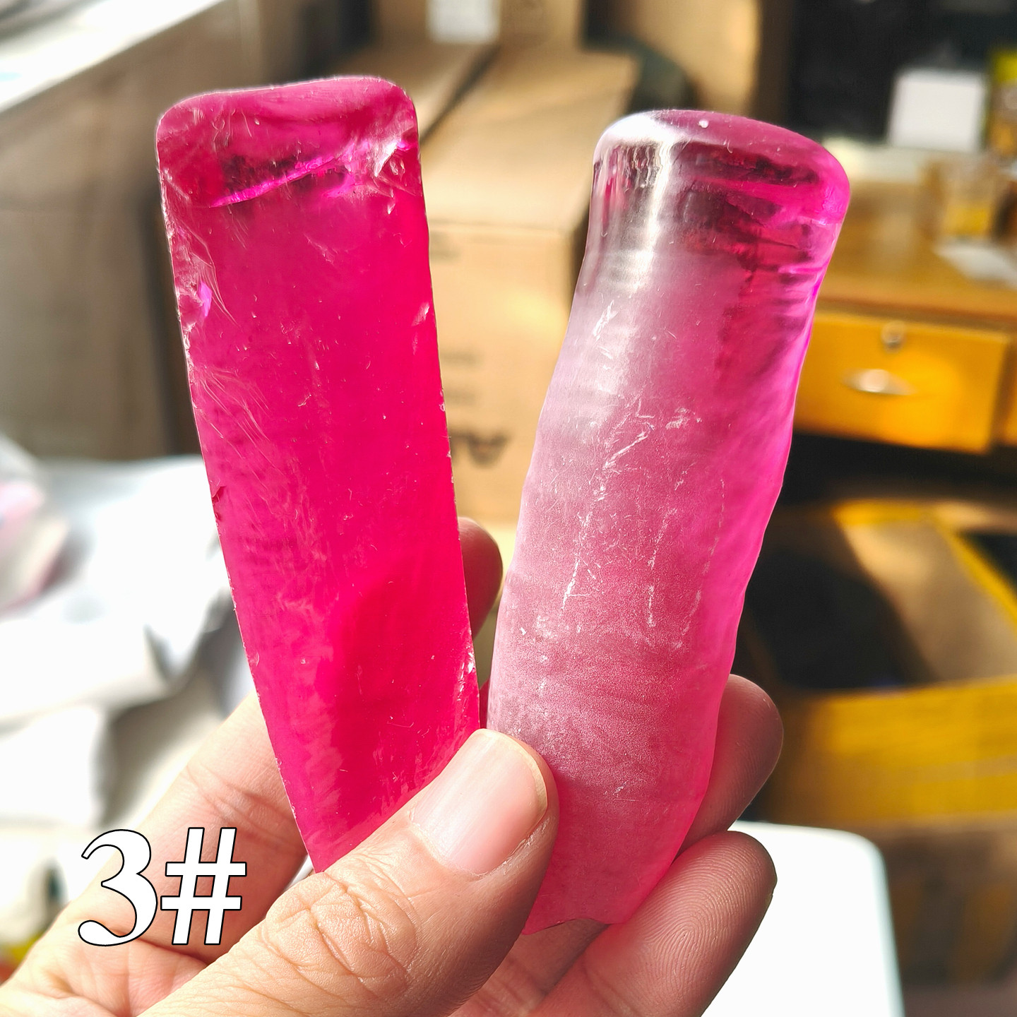 3#合成宝石原料玫红色合成刚玉宝石戒面材料焰熔法打磨收藏石