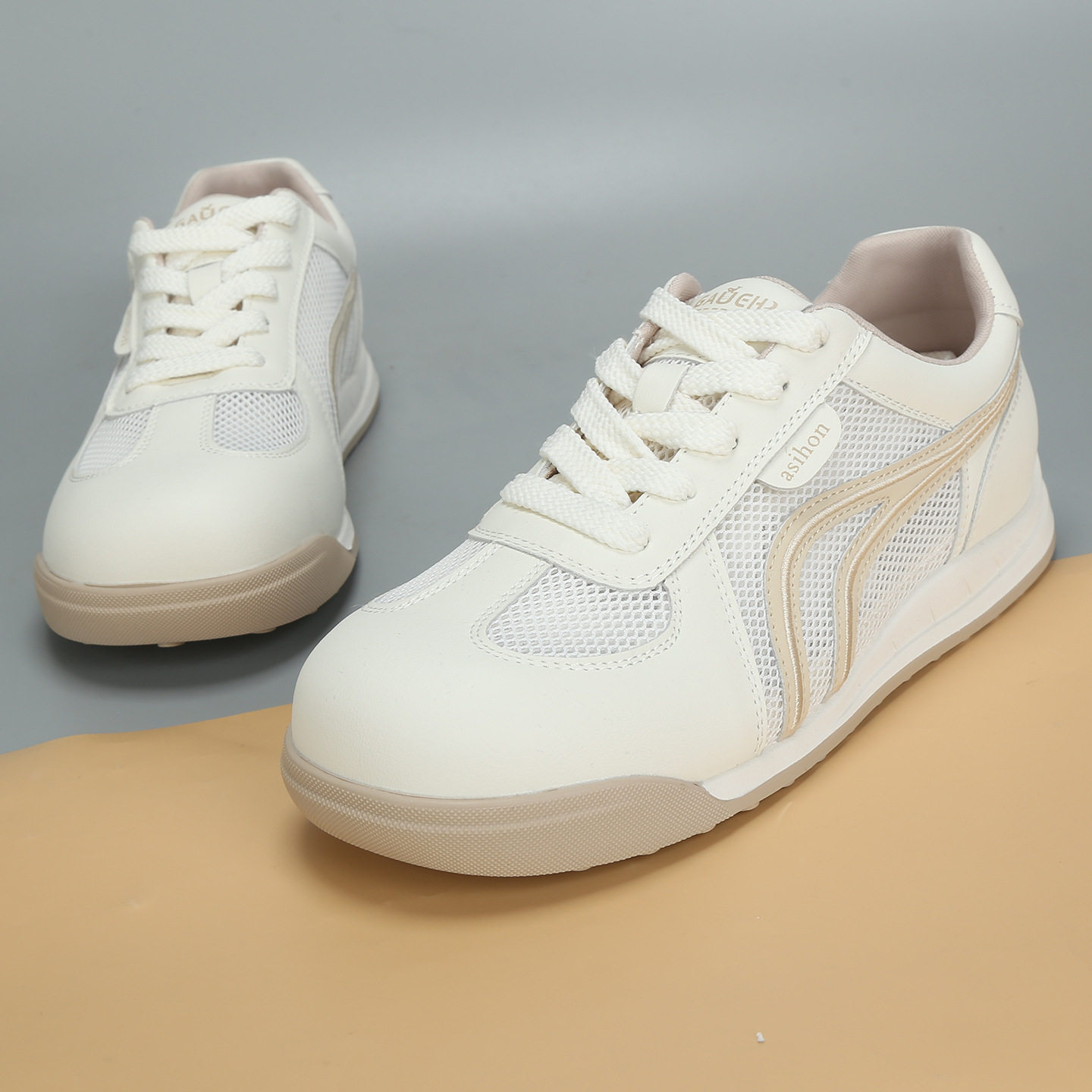 2026春夏新款加大码女鞋41到43透气网面运动阿甘鞋大号单鞋爱足雅