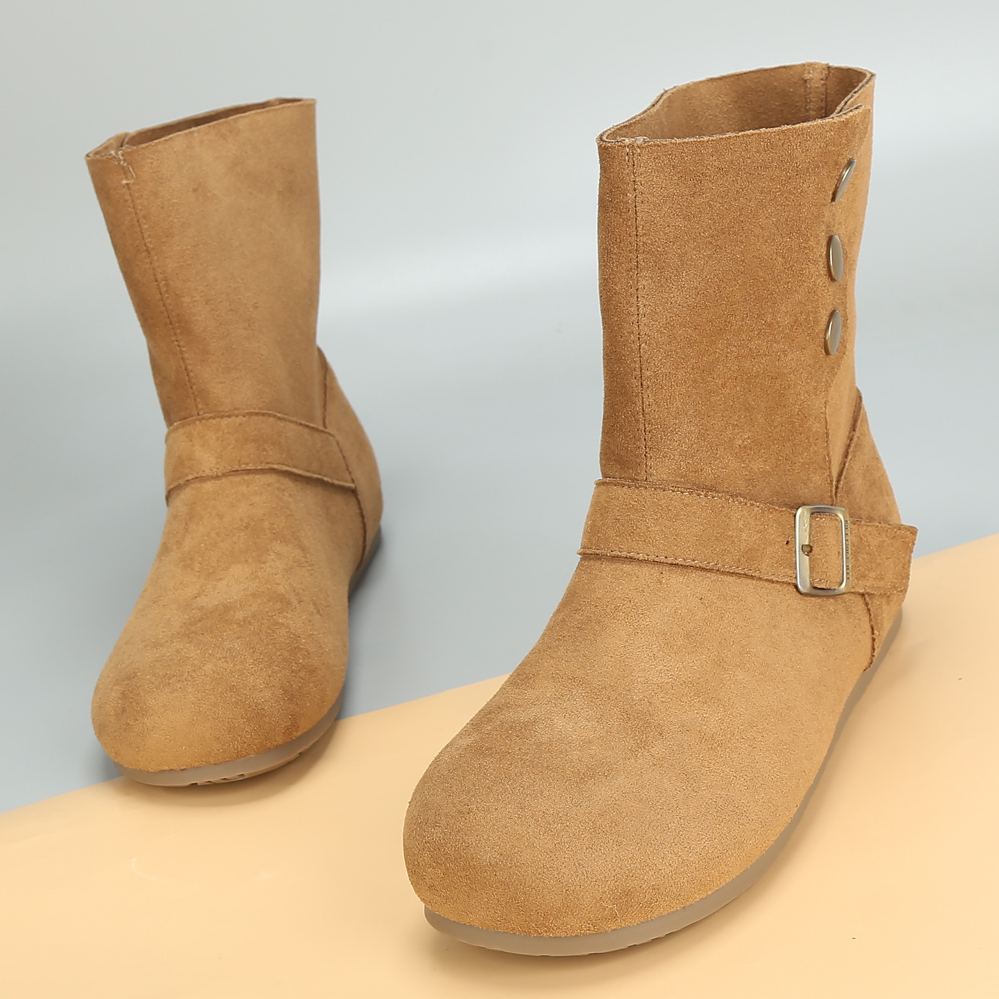 前掌加宽大码女鞋41到43秋冬新款马丁靴平底短靴女靴中筒靴丫丫42