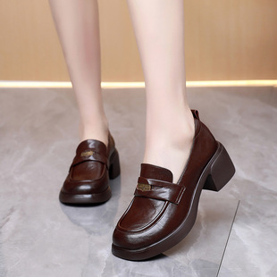 特大码女鞋41到43英伦风厚底皮鞋真皮乐福鞋2026新款春秋中跟单鞋