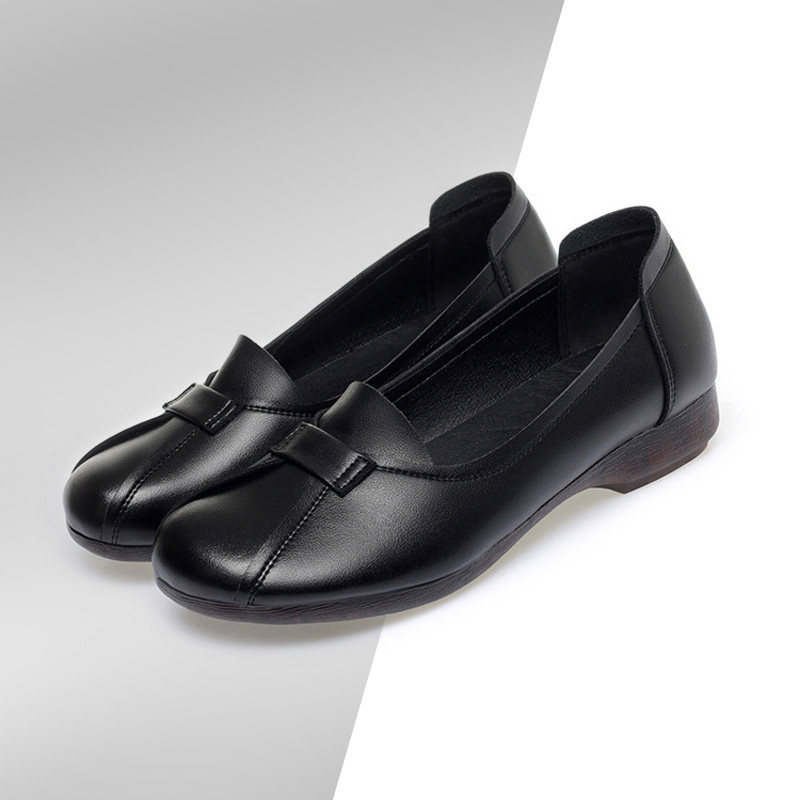 加大码女鞋子41一43单鞋夏季新款真皮中年妈妈鞋平底显脚小皮鞋42