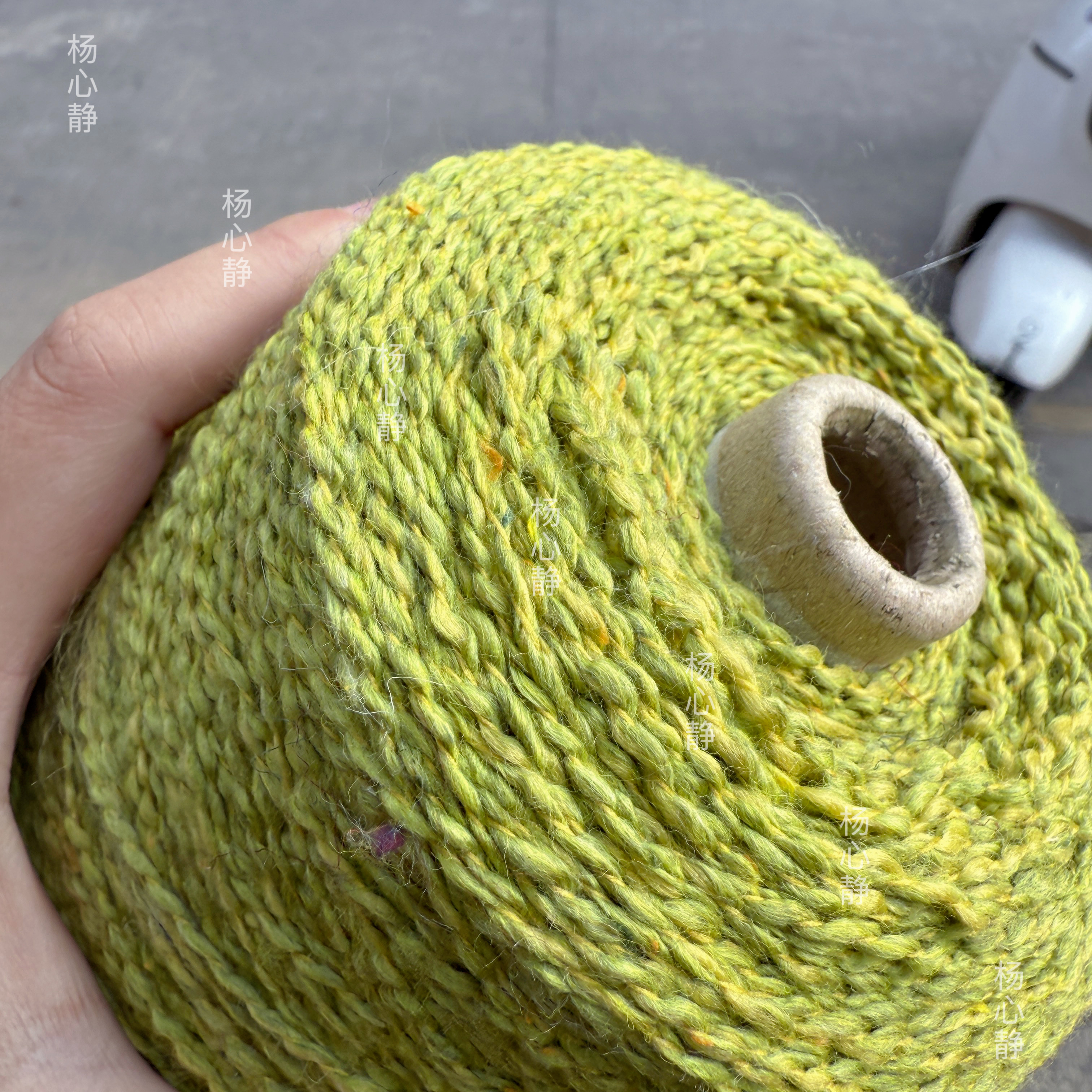 标价500克价格 夹花微彩黄绿特色波浪绒马海柔软围巾毛衣编织线