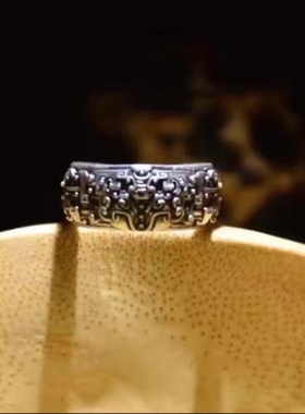 精工雕刻饕餮风纯银戒指