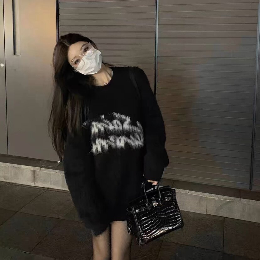 thumbnail for Winter 2025 stars have the same letters, loose and soft mohair, black knitted sweater, and lazy sweater top