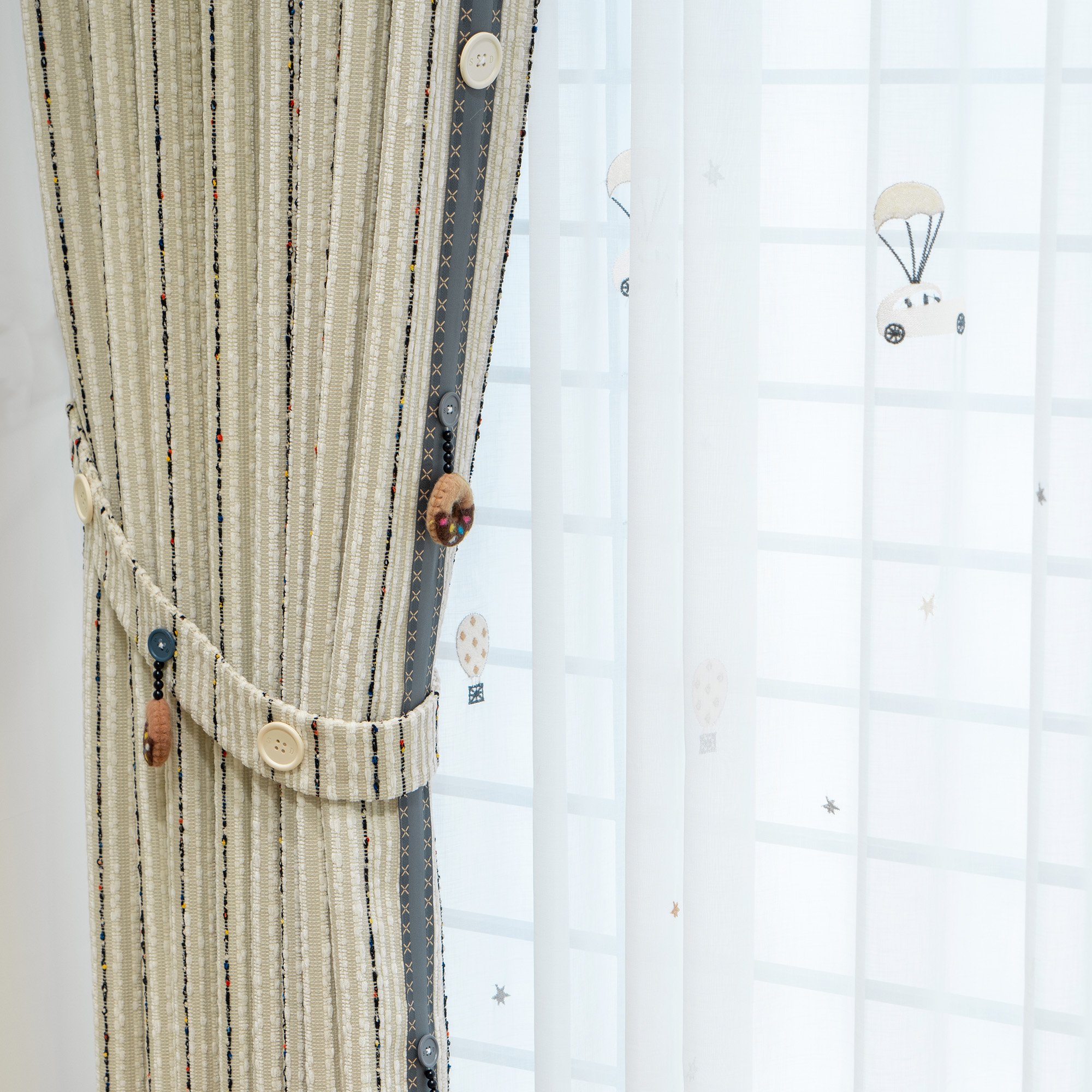 高档轻奢现代简约男孩女孩儿童房卧室雪尼尔提花法式奶油新款窗帘