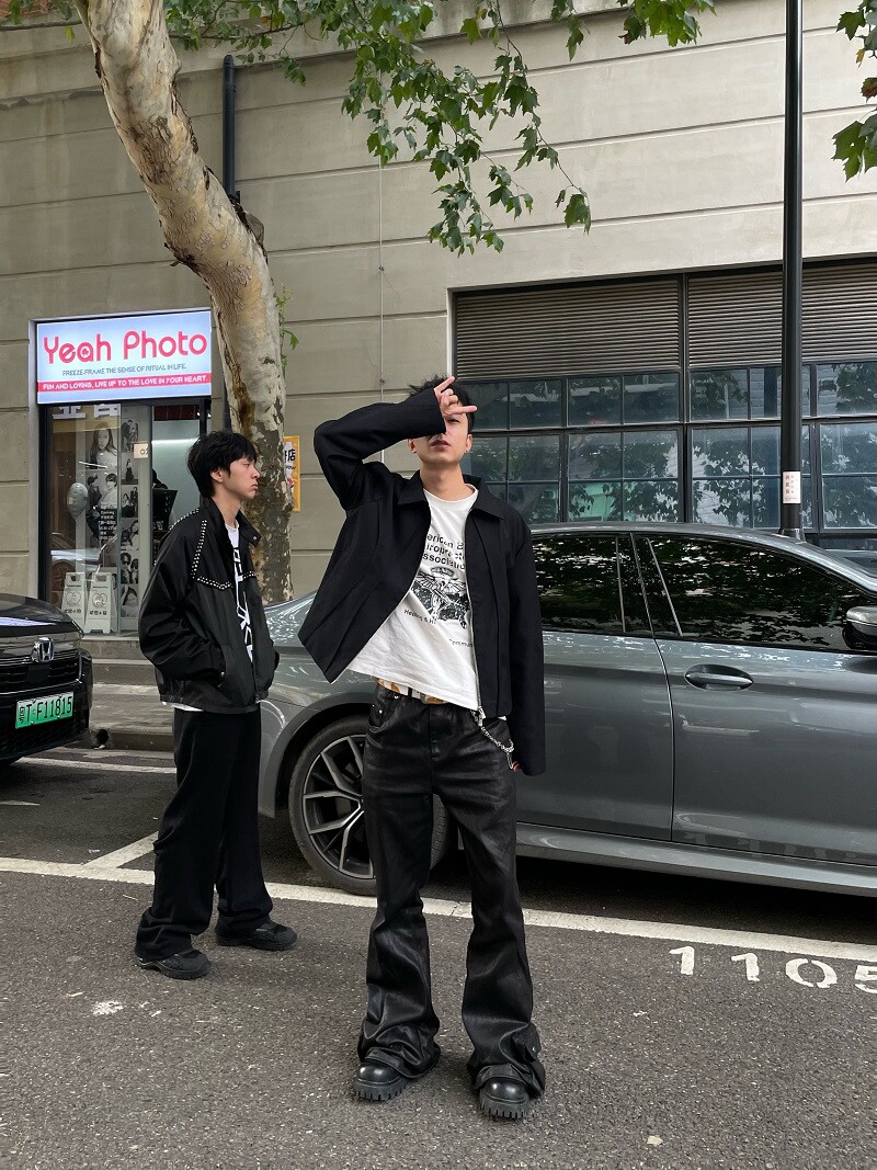 RABBIT.B TOMIKES OIL PASTEL 블랙 왁스 코팅 비닐 부츠컷 청바지