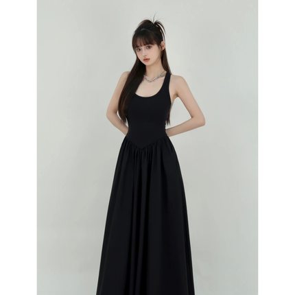 黑色吊带连衣裙修身裙子女款爆款2025新款高级感春夏长款吊带裙