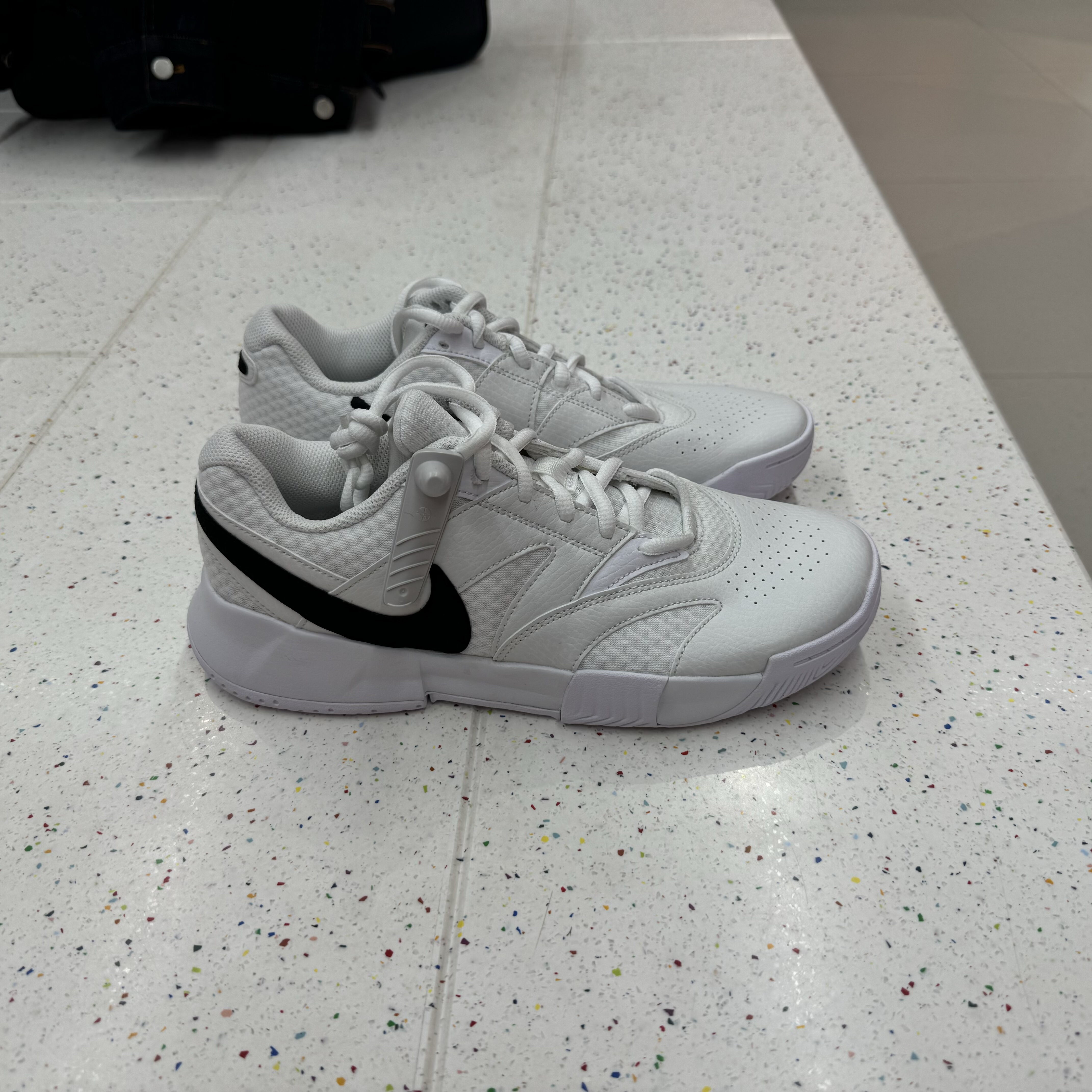 犇犇运动Nike/ Court Lite 4 男子休闲减震低帮网球鞋 FD6574-100