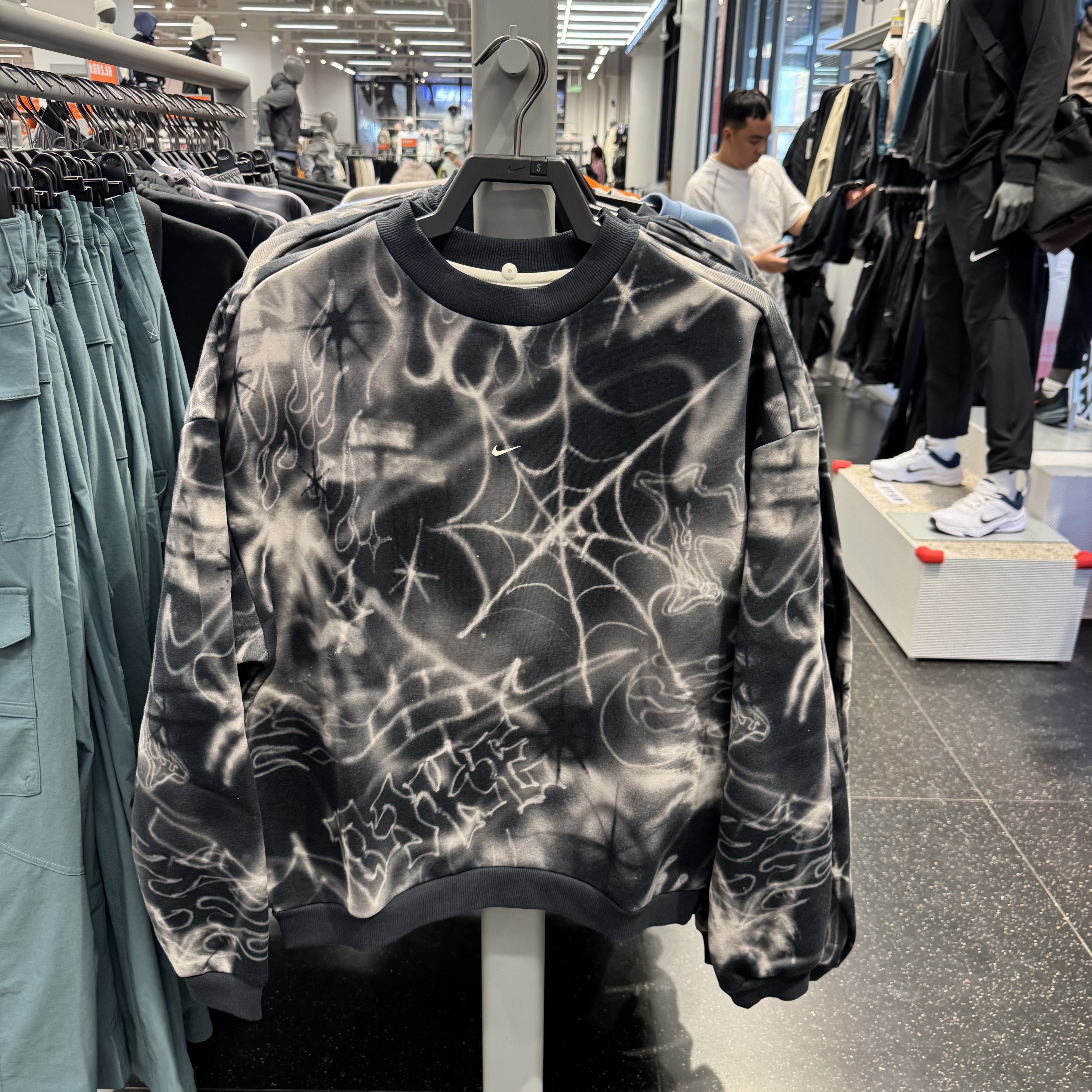 犇犇运动Nike/ 男子深蓝白色街头柔软亲肤卫衣IF1584-010