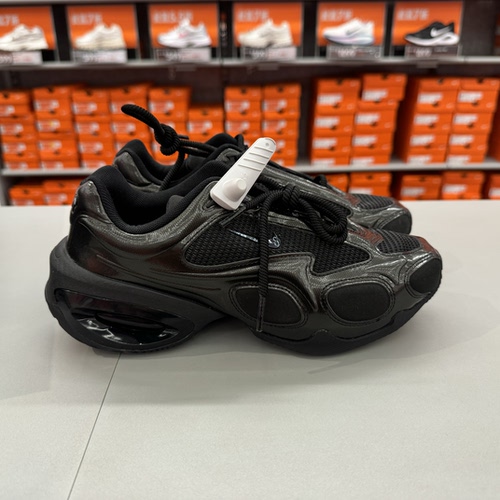 犇犇运动Nike/Air Max Muse女子耐磨跑步减震运动鞋 FV1920-003