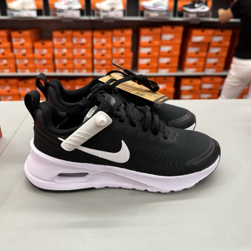 犇犇运动Nike/耐克AIR MAX NUAXIS 女子气垫休闲鞋 HF1233-HV7000
