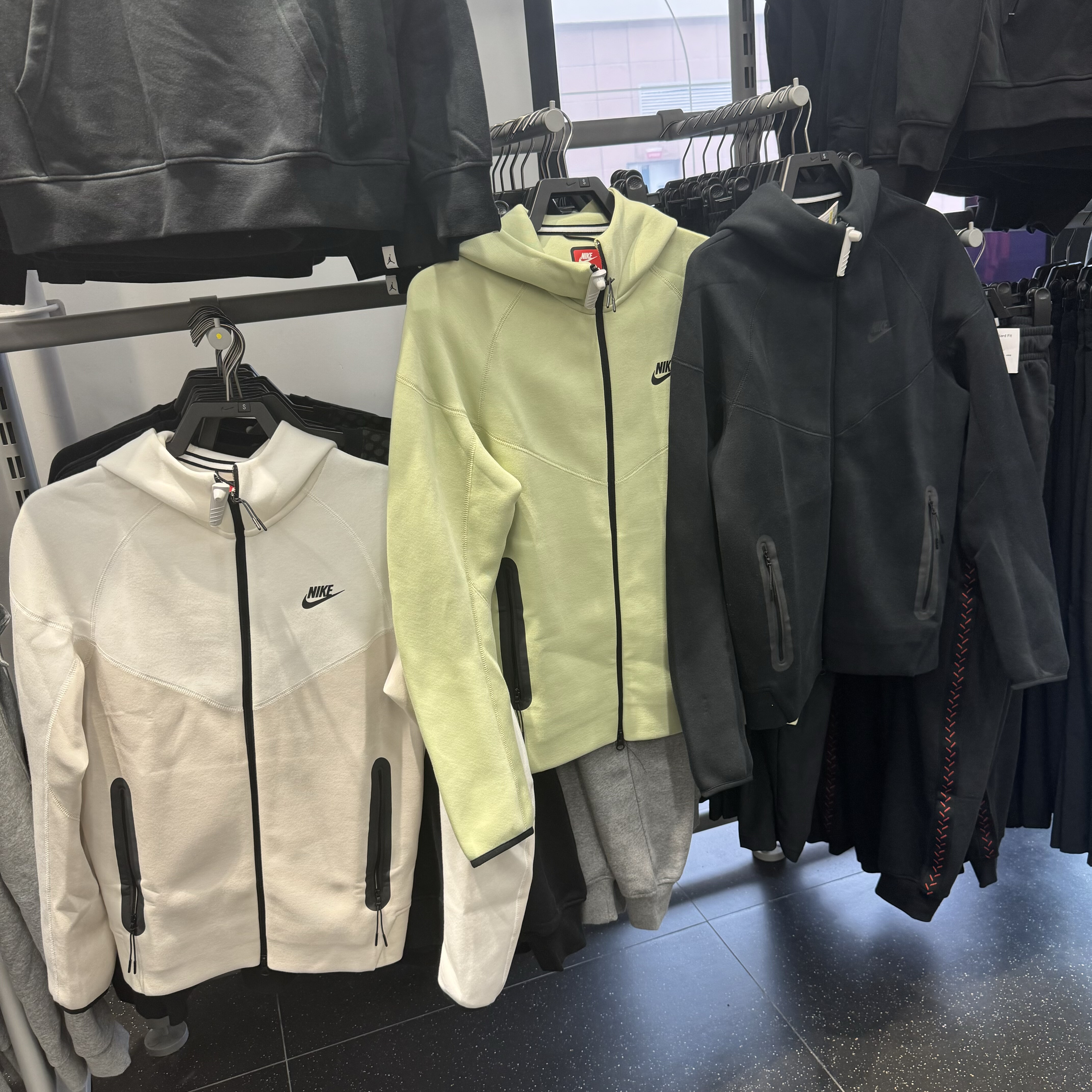 犇犇运动Nike/ 男子休闲外套连帽针织宽松跑步舒适训练夹克FB7922