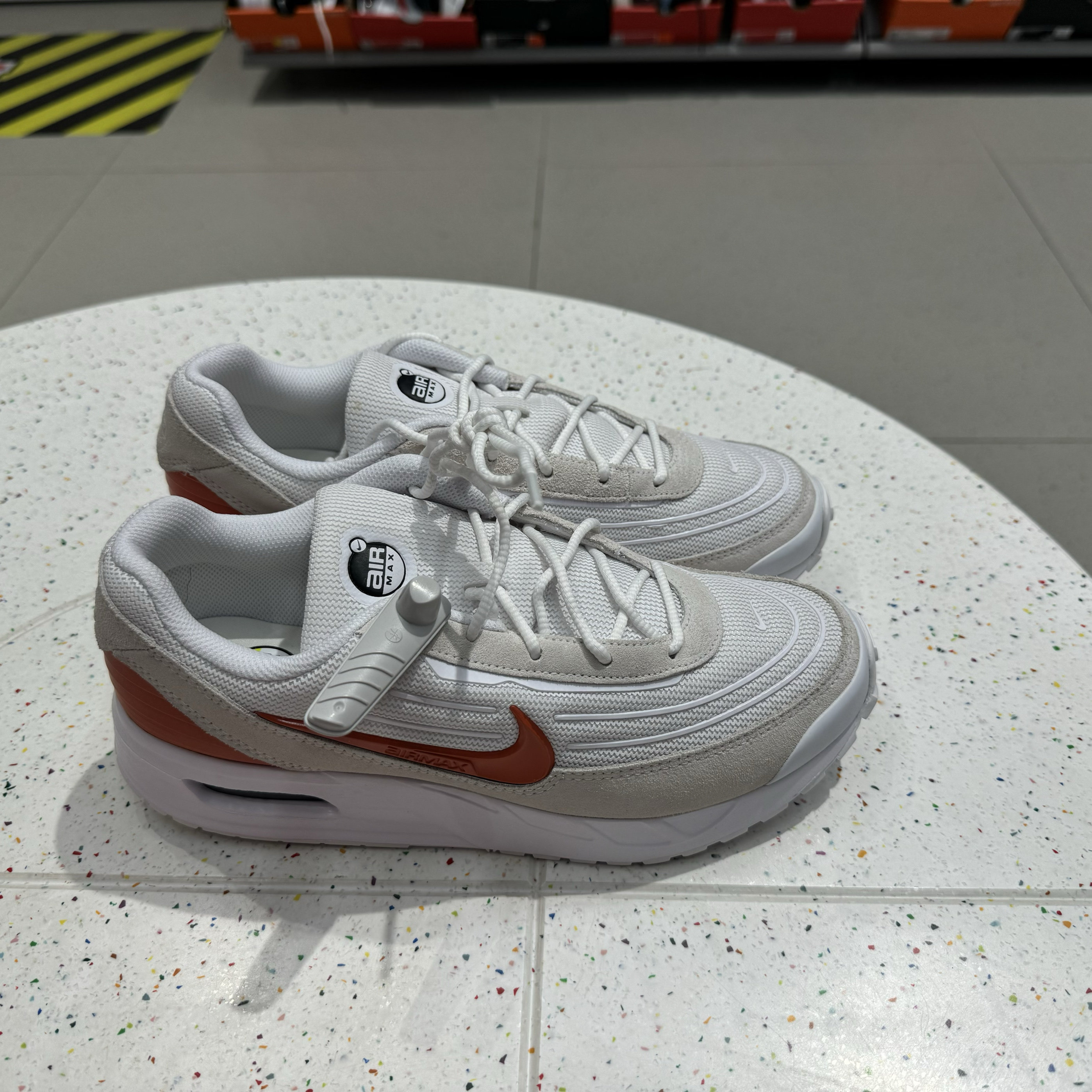 犇犇运动Nike/ AIR M跑步鞋